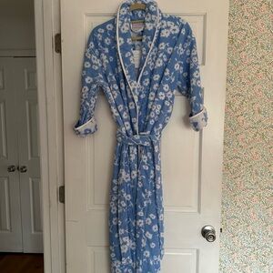 Weezie Long Robe NWT